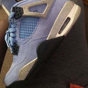 Jordan 4s